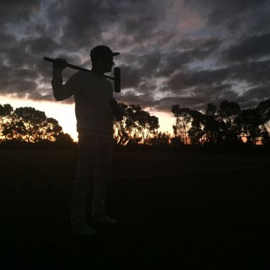 Swan Hill Div 1 2015 - Josh against the skyline
Getting hard to see
Keywords: tournament;lights;sunset;Swan Hill;BMSC;AC