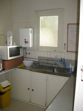 Brunswick's old kitchen
Not really big enough for two... No running hot water, fridge in another room.
Keywords: Brunswick;BMSC;renovation 2015