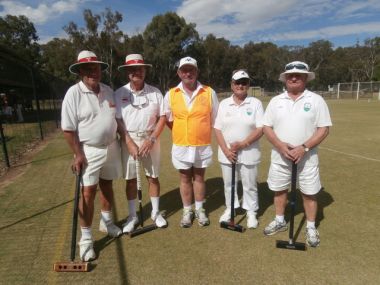 15th National Golf Croquet Handicap Tournament
Ray Vize & Graham Innocent, Referee Eric O'Donnell, Mary & John James
