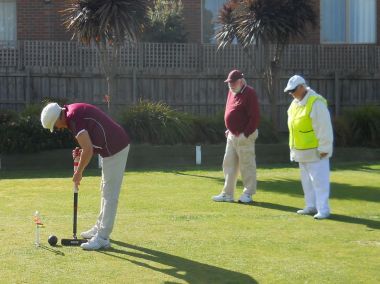 Morwell GC Handicap Doubles Tournament
Sue Cartwright & Gerry Kool (Wonthaggi) watched by referee Myra Clasby
